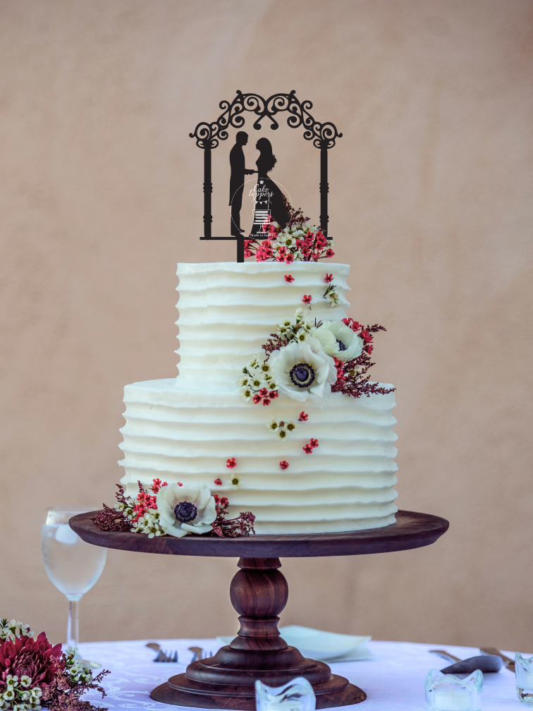 Romantic Couple Wedding Cake | Specialist Event Company